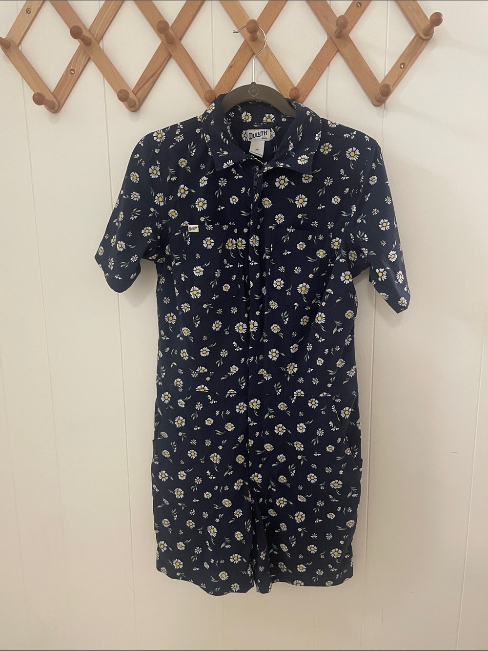 Duluth Trading Co Womens Heirloom Gardening 7 inch Short Coveralls in Navy Daisy